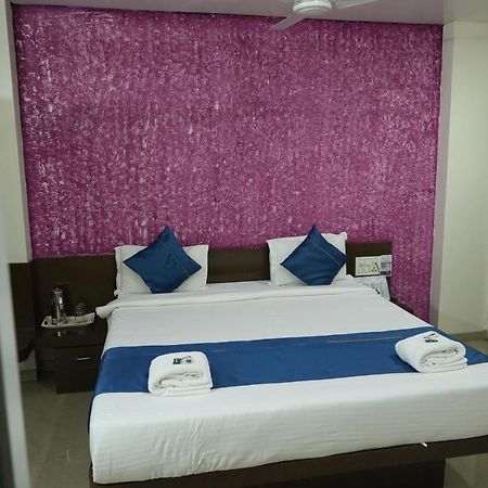 Hotel Avon International Aurangabad  Buitenkant foto