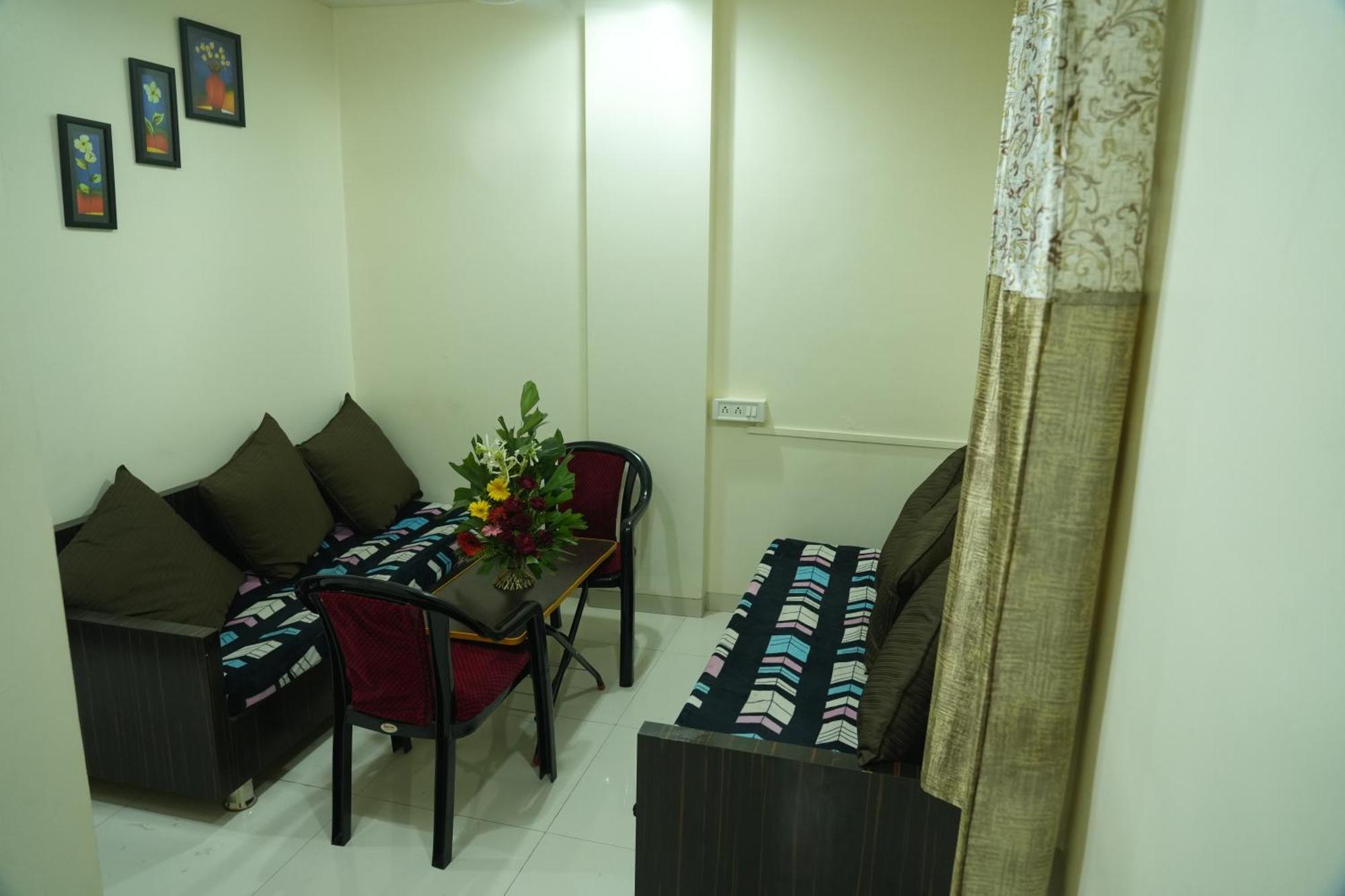 Hotel Avon International Aurangabad  Buitenkant foto