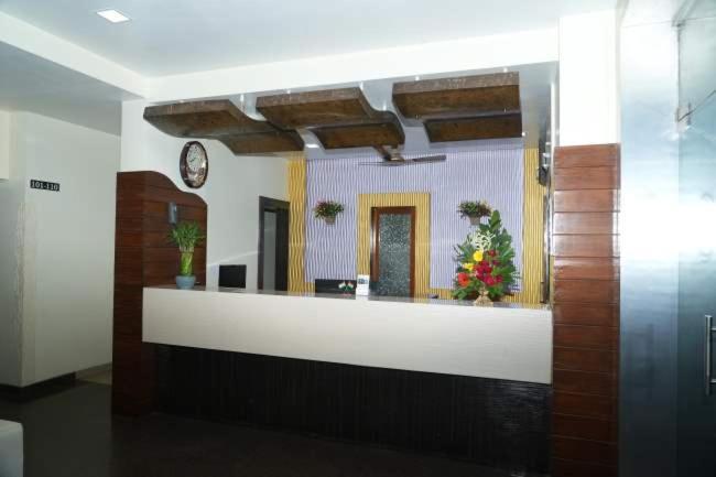 Hotel Avon International Aurangabad  Buitenkant foto