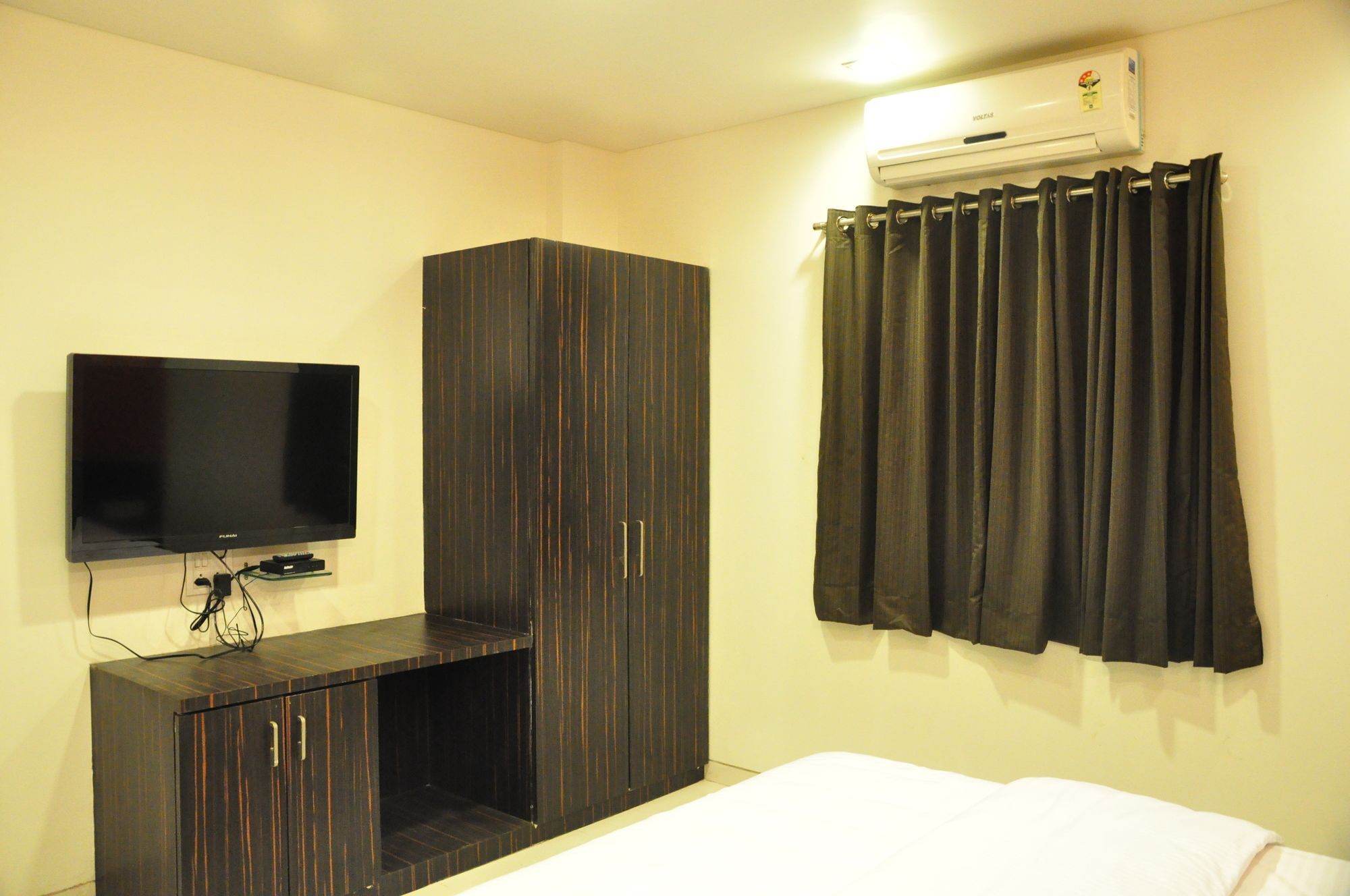 Hotel Avon International Aurangabad  Buitenkant foto