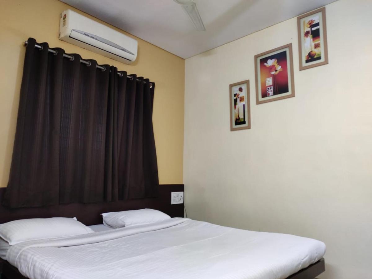 Hotel Avon International Aurangabad  Buitenkant foto